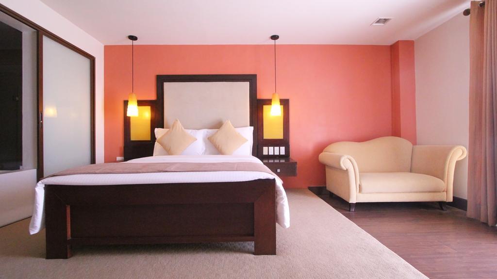 Coron Gateway Hotel & Suites Room photo